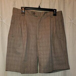 BYRON NELSON PLAID, TRIPLE PLEAT FRONT MENS SHORTS. EXCEPTIONAL STRIPE MATCH !